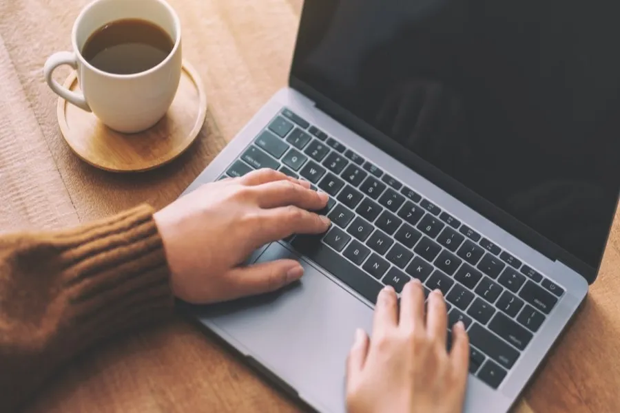 Buying a used laptop: 6 steps for you